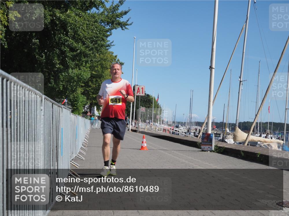 17.08.2025 - KN Förde Triathlon 2025 KatJ http://msf.ph/oto/8610489 17.08.2025 12:06:10 Laufen 641 meine-sportfotos.de