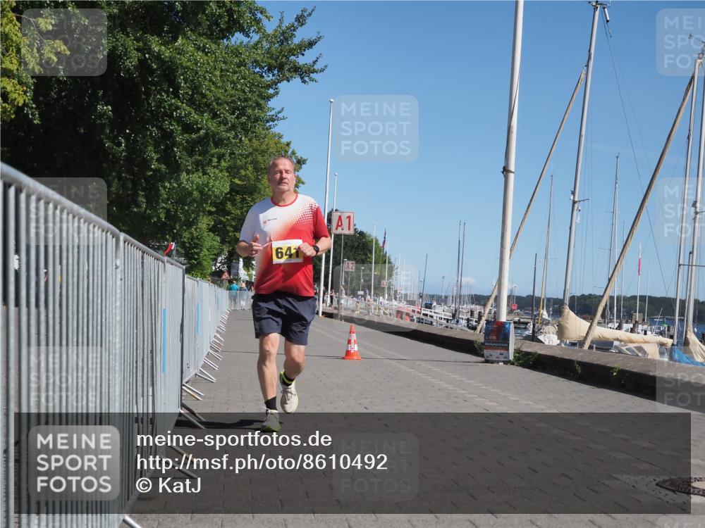 17.08.2025 - KN Förde Triathlon 2025 KatJ http://msf.ph/oto/8610492 17.08.2025 12:06:10 Laufen 641 meine-sportfotos.de