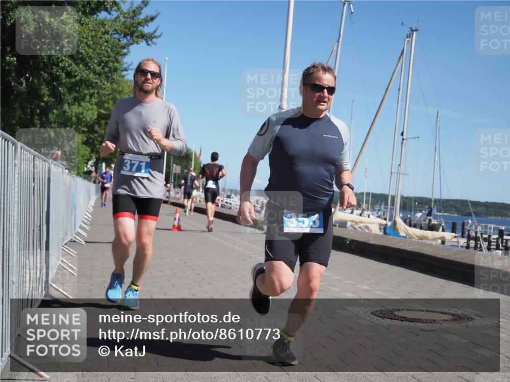 17.08.2025 - KN Förde Triathlon 2025 KatJ http://msf.ph/oto/8610773 17.08.2025 12:06:50 Laufen 353, 371, 610 meine-sportfotos.de