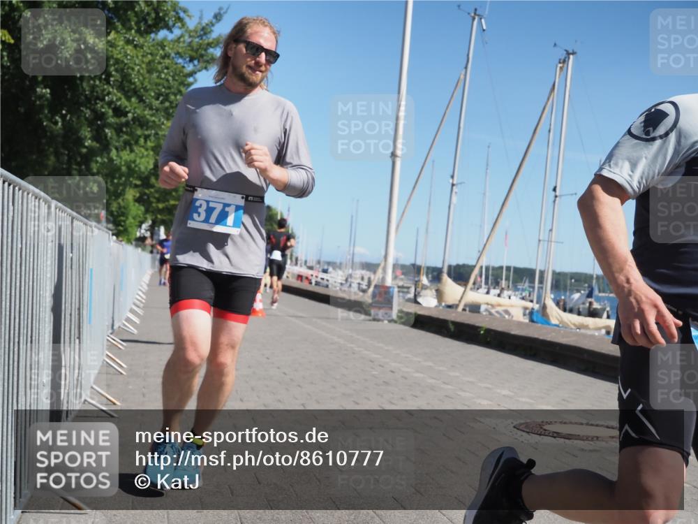 17.08.2025 - KN Förde Triathlon 2025 KatJ http://msf.ph/oto/8610777 17.08.2025 12:06:51 Laufen 353, 371, 610 meine-sportfotos.de