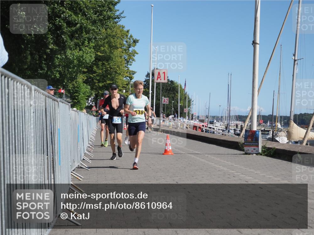 17.08.2025 - KN Förde Triathlon 2025 KatJ http://msf.ph/oto/8610964 17.08.2025 12:08:23 Laufen 354, 621, 638 meine-sportfotos.de