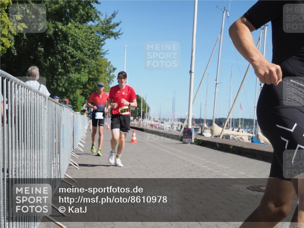 17.08.2025 - KN Förde Triathlon 2025 KatJ http://msf.ph/oto/8610978 17.08.2025 12:08:29 Laufen 354, 355, 621, 638 meine-sportfotos.de