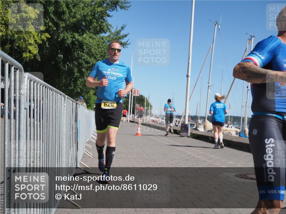 17.08.2025 - KN Förde Triathlon 2025 KatJ http://msf.ph/oto/8611029 17.08.2025 12:08:51 Laufen 316, 324, 626 meine-sportfotos.de