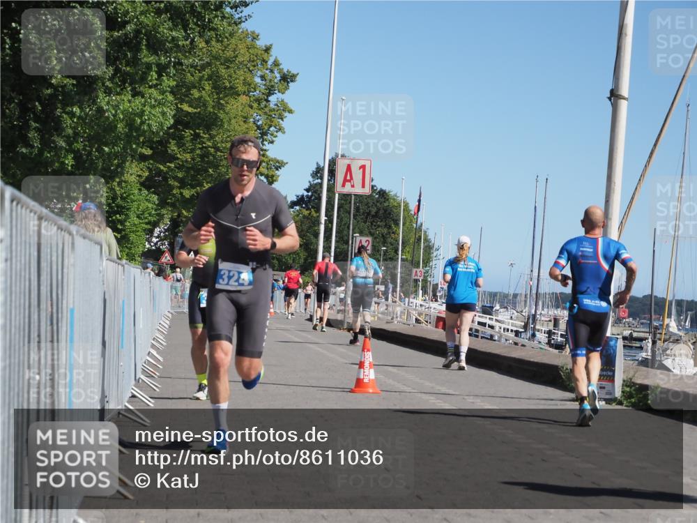 17.08.2025 - KN Förde Triathlon 2025 KatJ http://msf.ph/oto/8611036 17.08.2025 12:08:57 Laufen 320, 324 meine-sportfotos.de
