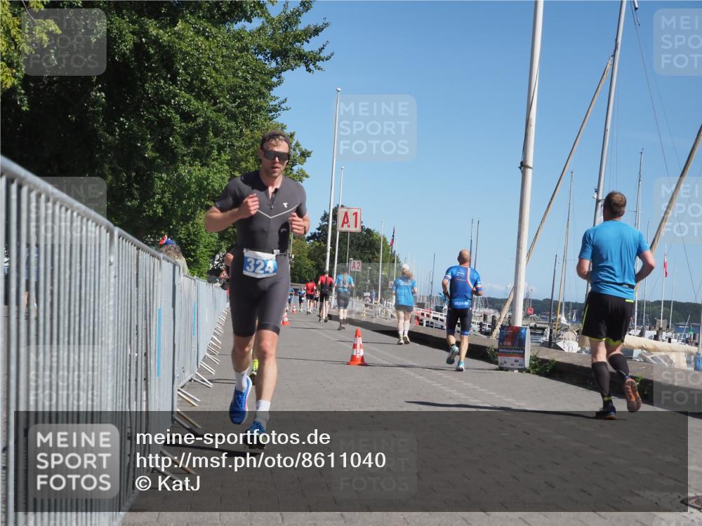 17.08.2025 - KN Förde Triathlon 2025 KatJ http://msf.ph/oto/8611040 17.08.2025 12:08:58 Laufen 320, 324 meine-sportfotos.de