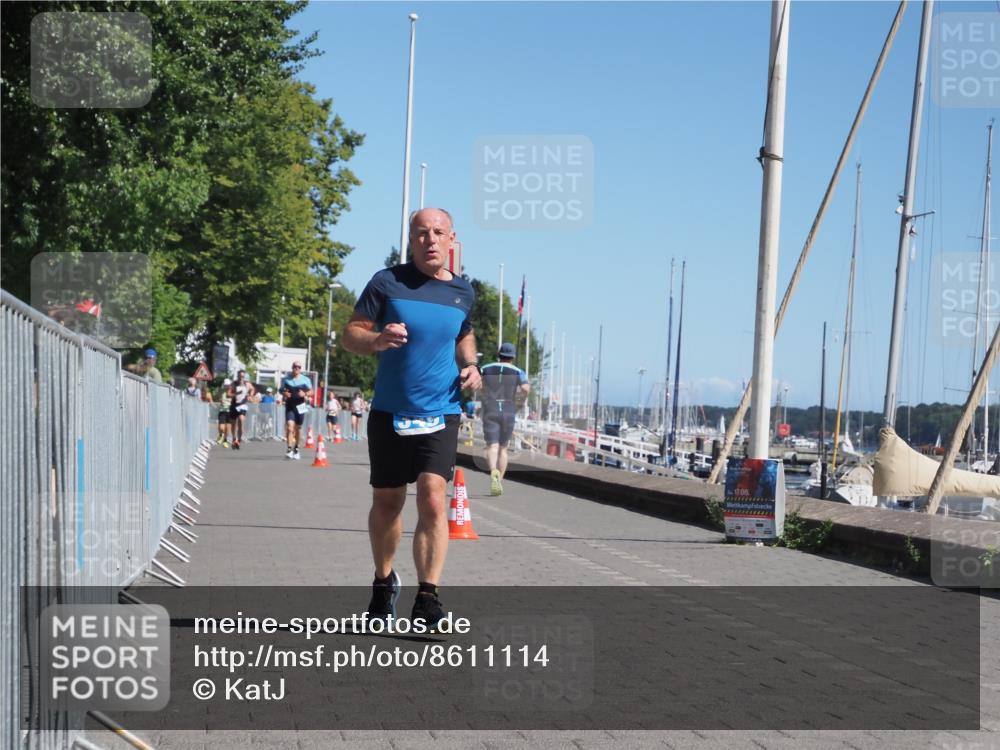 17.08.2025 - KN Förde Triathlon 2025 KatJ http://msf.ph/oto/8611114 17.08.2025 12:09:43 Laufen 345, 349 meine-sportfotos.de