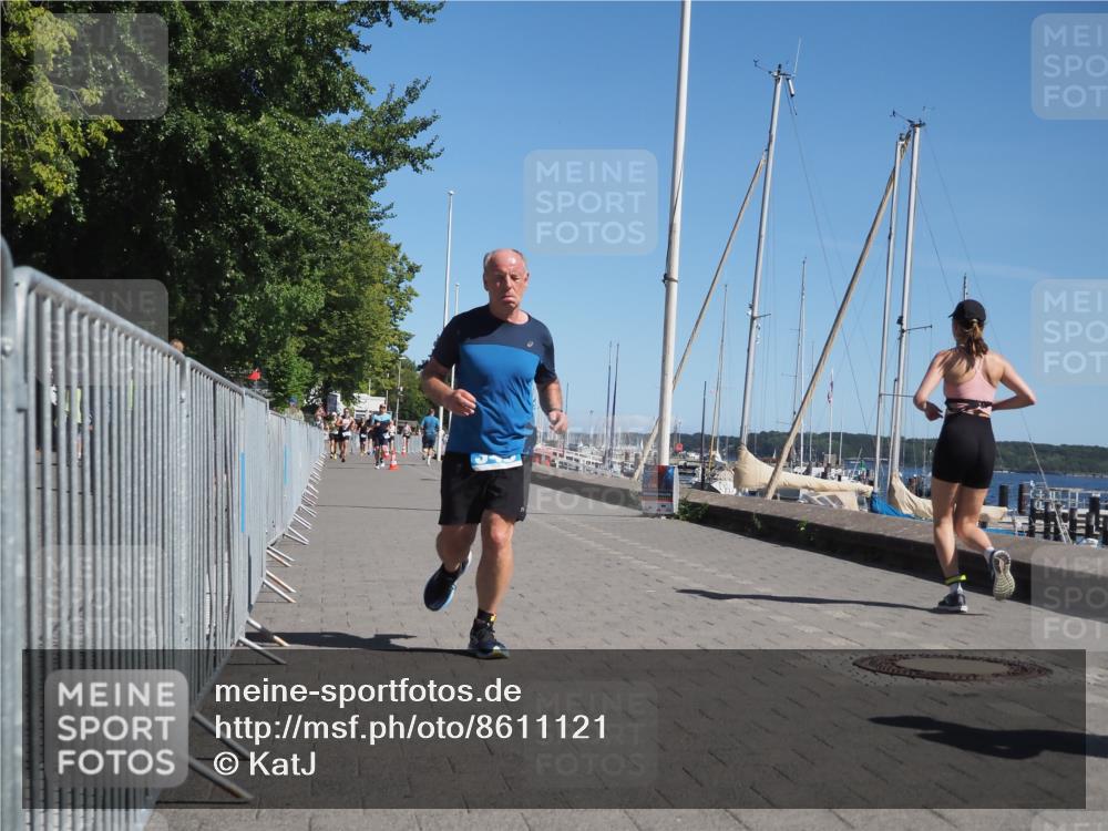 17.08.2025 - KN Förde Triathlon 2025 KatJ http://msf.ph/oto/8611121 17.08.2025 12:09:44 Laufen 345, 349 meine-sportfotos.de