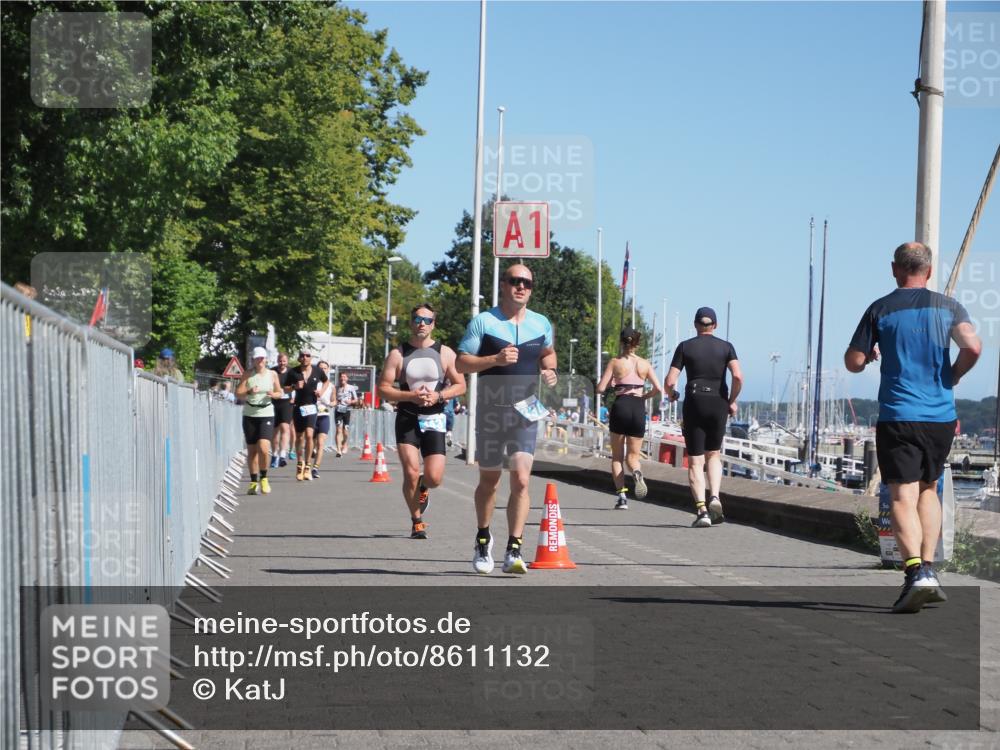 17.08.2025 - KN Förde Triathlon 2025 KatJ http://msf.ph/oto/8611132 17.08.2025 12:09:53 Laufen 331, 343 meine-sportfotos.de