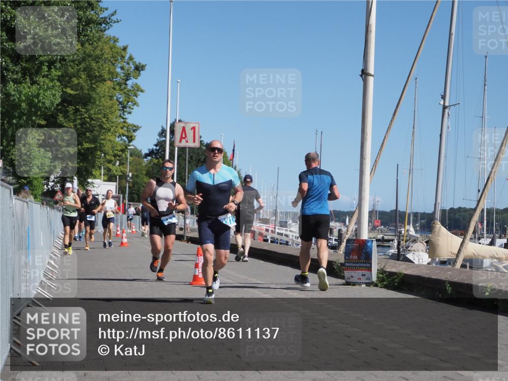 17.08.2025 - KN Förde Triathlon 2025 KatJ http://msf.ph/oto/8611137 17.08.2025 12:09:54 Laufen 331, 343 meine-sportfotos.de