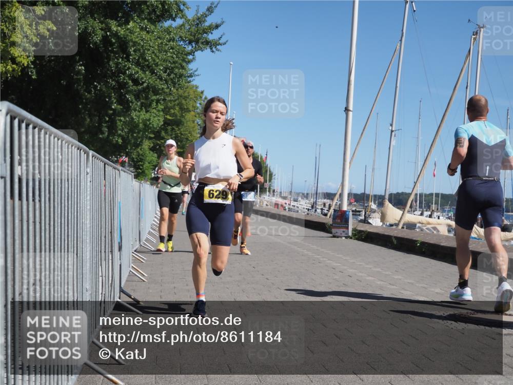 17.08.2025 - KN Förde Triathlon 2025 KatJ http://msf.ph/oto/8611184 17.08.2025 12:10:03 Laufen 390, 620, 629 meine-sportfotos.de