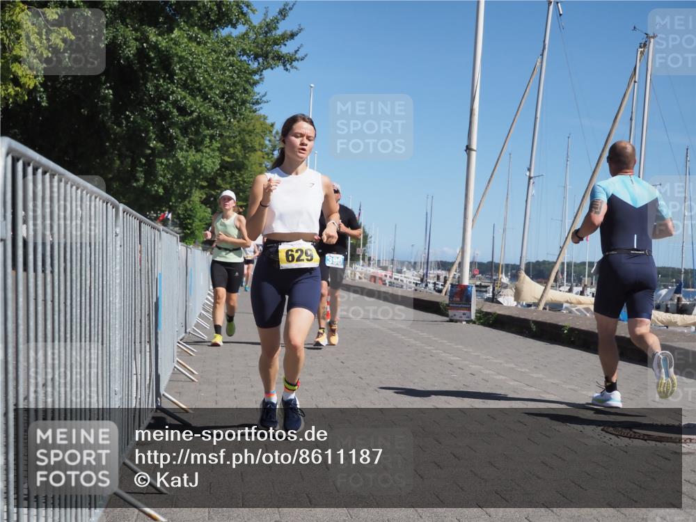 17.08.2025 - KN Förde Triathlon 2025 KatJ http://msf.ph/oto/8611187 17.08.2025 12:10:03 Laufen 390, 620, 629 meine-sportfotos.de