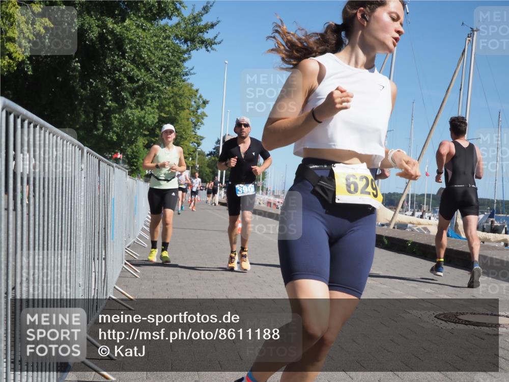 17.08.2025 - KN Förde Triathlon 2025 KatJ http://msf.ph/oto/8611188 17.08.2025 12:10:04 Laufen 390, 620, 629 meine-sportfotos.de