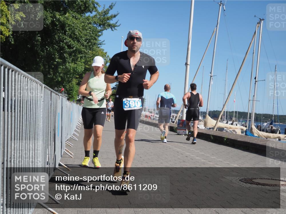 17.08.2025 - KN Förde Triathlon 2025 KatJ http://msf.ph/oto/8611209 17.08.2025 12:10:06 Laufen 390, 620, 629, 631 meine-sportfotos.de