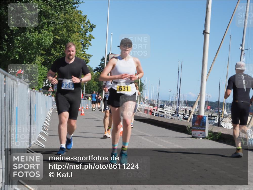17.08.2025 - KN Förde Triathlon 2025 KatJ http://msf.ph/oto/8611224 17.08.2025 12:10:12 Laufen 299, 326, 631 meine-sportfotos.de