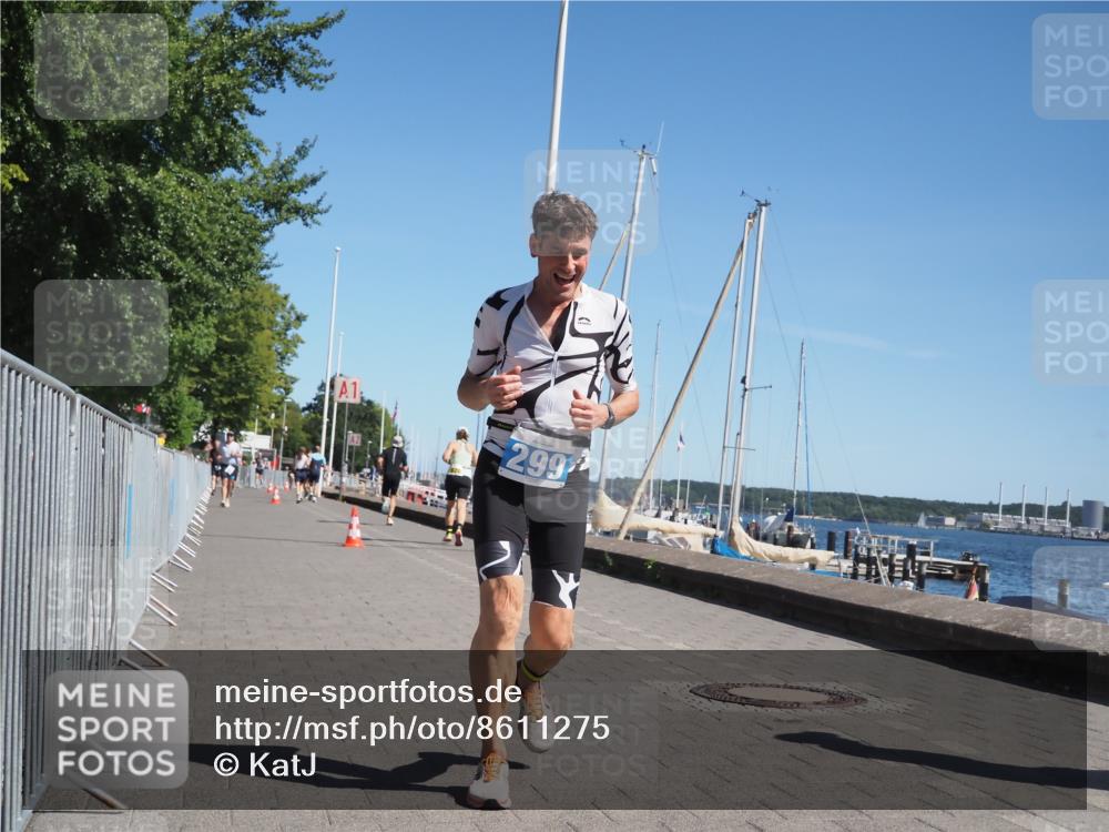 17.08.2025 - KN Förde Triathlon 2025 KatJ http://msf.ph/oto/8611275 17.08.2025 12:10:17 Laufen 299, 326, 631 meine-sportfotos.de