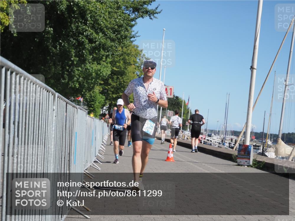 17.08.2025 - KN Förde Triathlon 2025 KatJ http://msf.ph/oto/8611299 17.08.2025 12:10:29 Laufen 318, 373, 375 meine-sportfotos.de