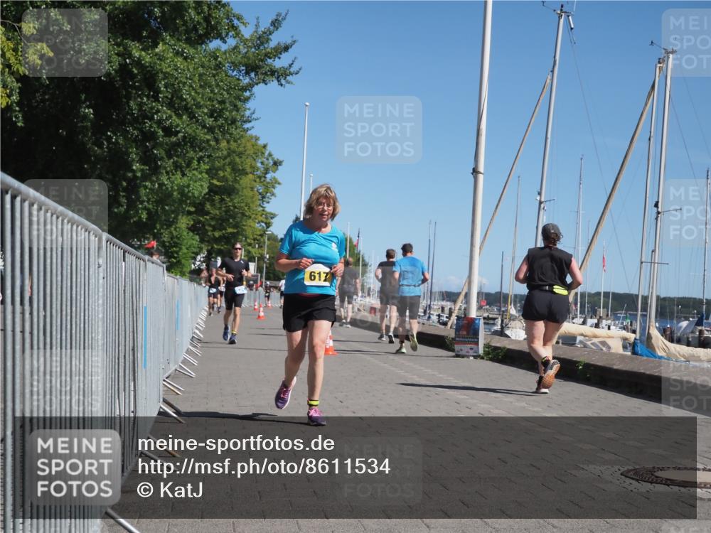 17.08.2025 - KN Förde Triathlon 2025 KatJ http://msf.ph/oto/8611534 17.08.2025 12:11:03 Laufen 341, 617 meine-sportfotos.de