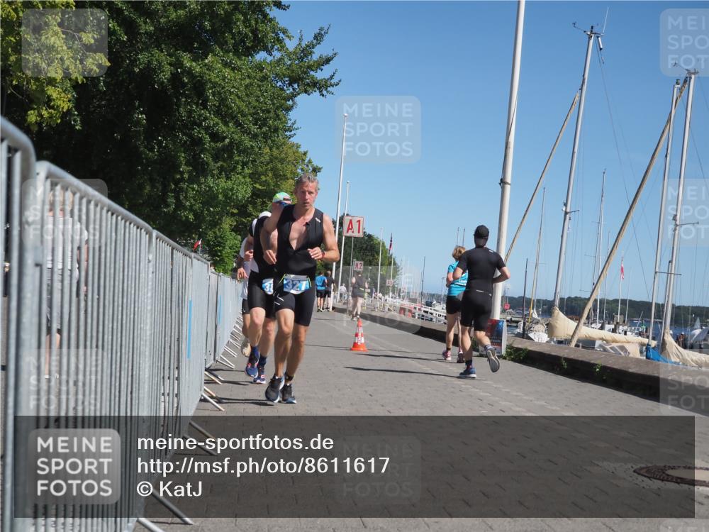 17.08.2025 - KN Förde Triathlon 2025 KatJ http://msf.ph/oto/8611617 17.08.2025 12:11:15 Laufen 327, 622 meine-sportfotos.de