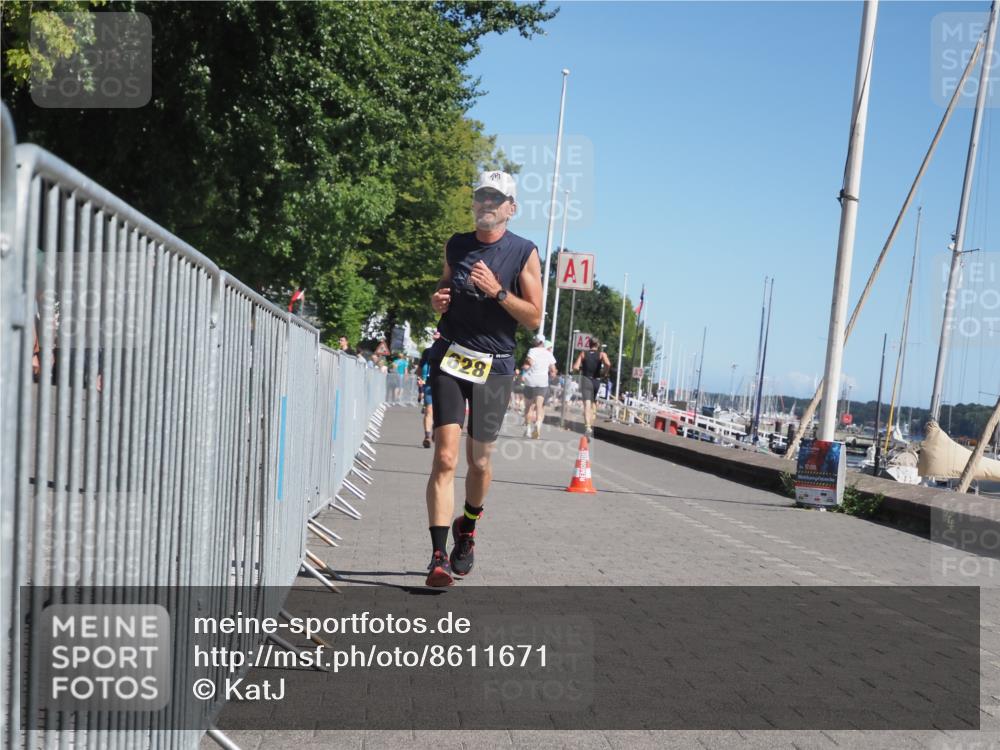 17.08.2025 - KN Förde Triathlon 2025 KatJ http://msf.ph/oto/8611671 17.08.2025 12:11:30 Laufen 359, 628 meine-sportfotos.de