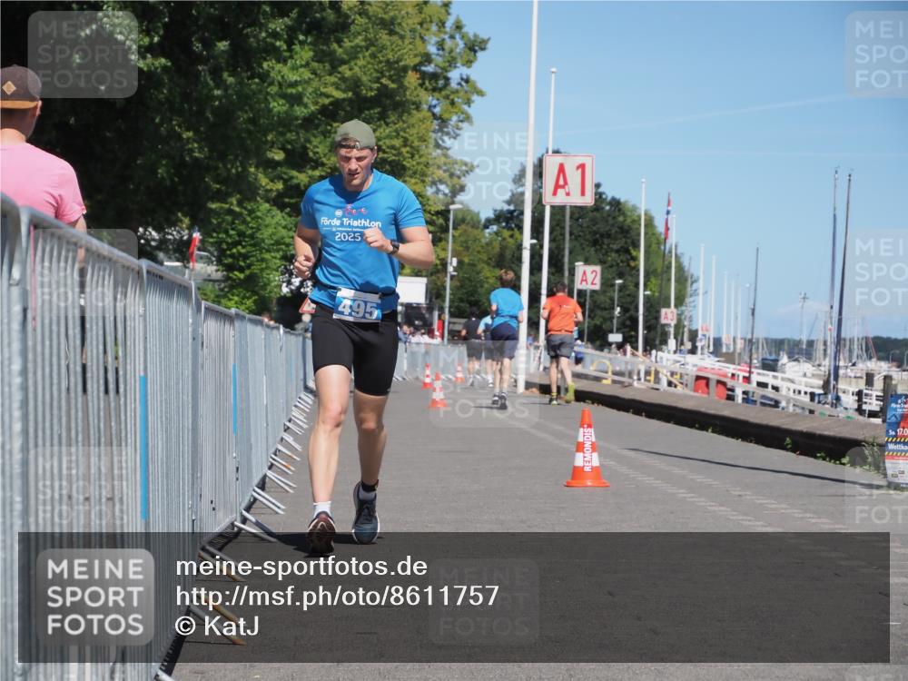 17.08.2025 - KN Förde Triathlon 2025 KatJ http://msf.ph/oto/8611757 17.08.2025 14:12:39 Laufen 495 meine-sportfotos.de