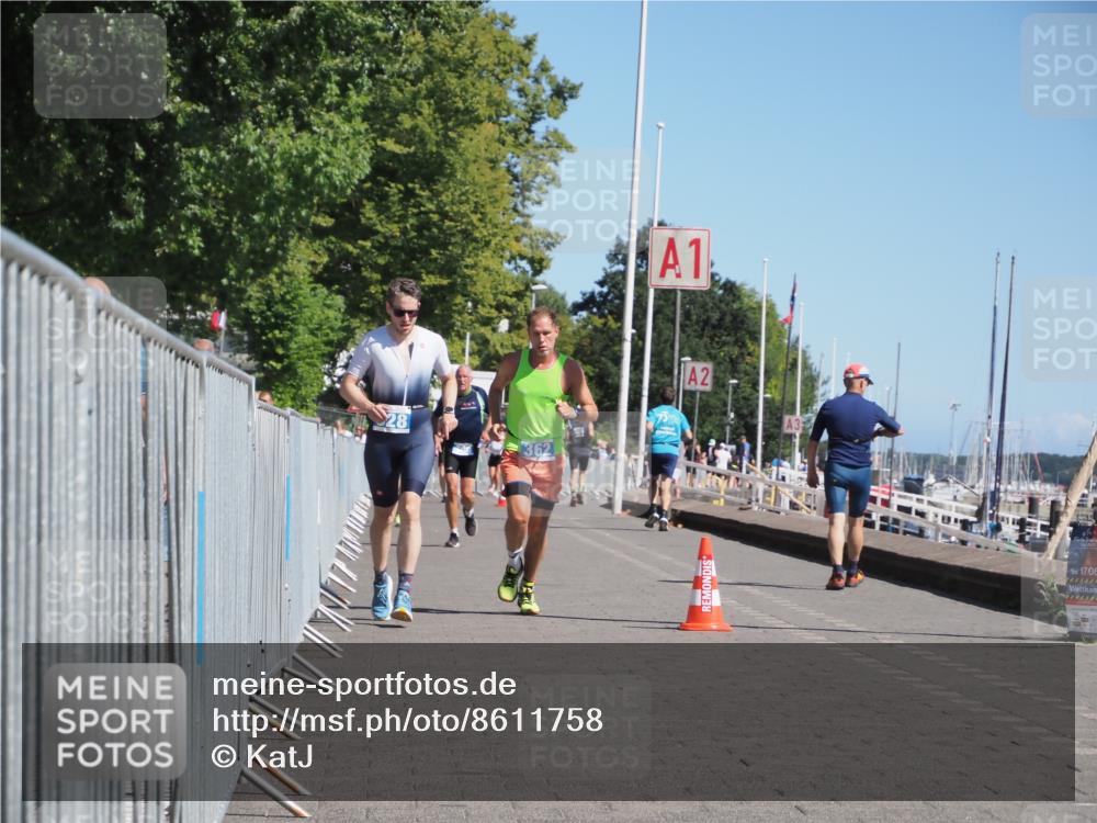 17.08.2025 - KN Förde Triathlon 2025 KatJ http://msf.ph/oto/8611758 17.08.2025 12:11:55 Laufen 328, 362 meine-sportfotos.de