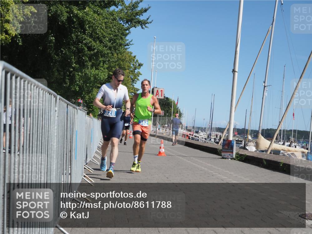 17.08.2025 - KN Förde Triathlon 2025 KatJ http://msf.ph/oto/8611788 17.08.2025 12:11:58 Laufen 328, 362, 369 meine-sportfotos.de