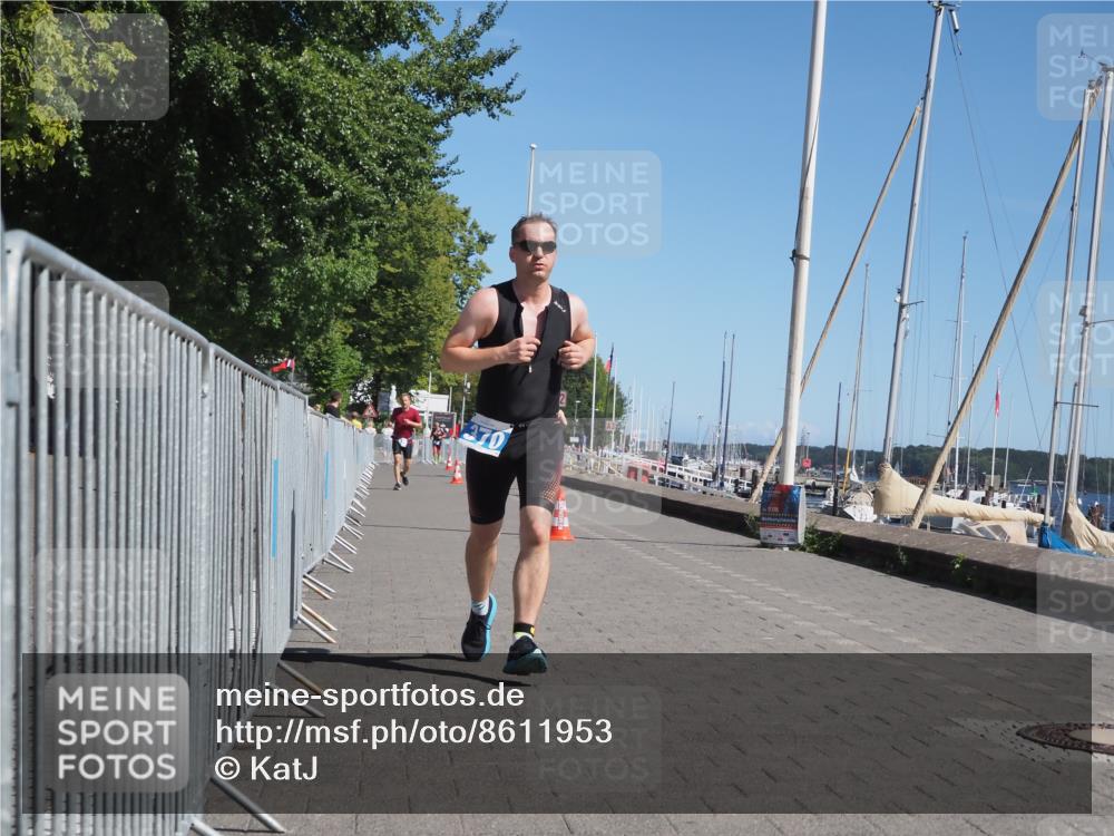 17.08.2025 - KN Förde Triathlon 2025 KatJ http://msf.ph/oto/8611953 17.08.2025 12:12:31 Laufen 370 meine-sportfotos.de