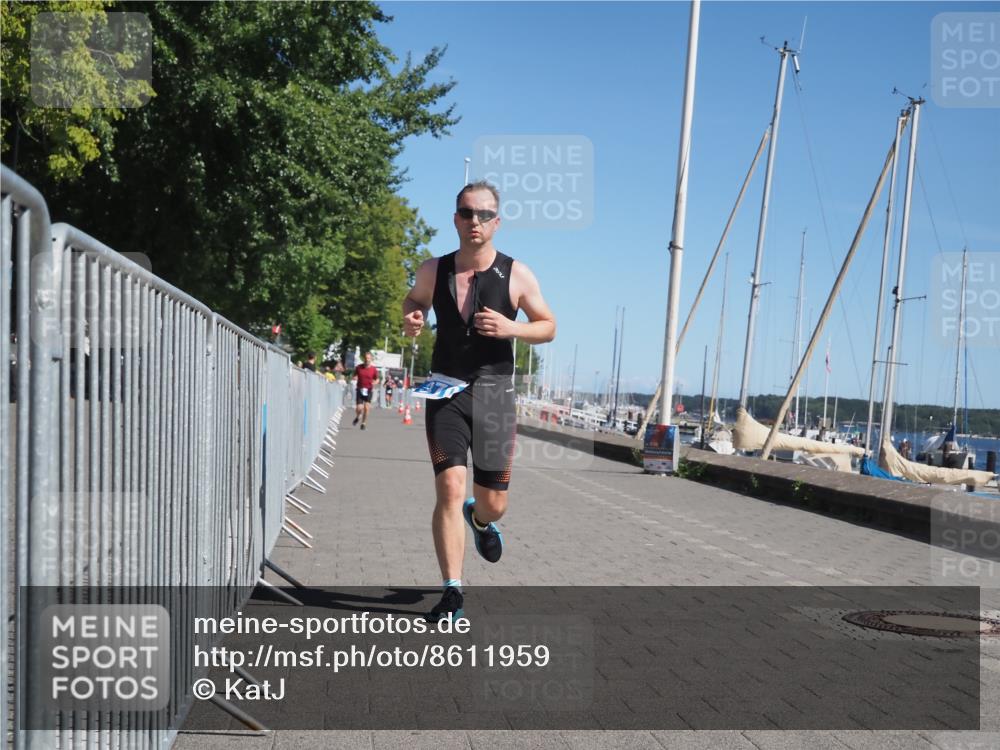 17.08.2025 - KN Förde Triathlon 2025 KatJ http://msf.ph/oto/8611959 17.08.2025 12:12:31 Laufen 370 meine-sportfotos.de