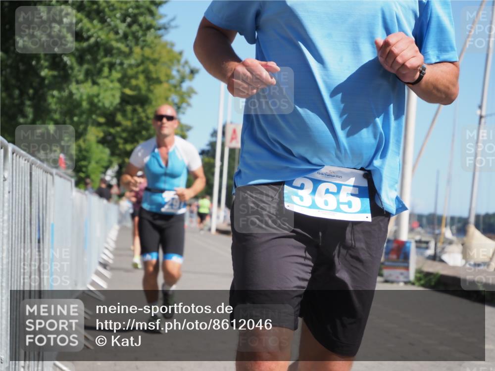 17.08.2025 - KN Förde Triathlon 2025 KatJ http://msf.ph/oto/8612046 17.08.2025 12:13:28 Laufen 293, 297, 365, 618, 639 meine-sportfotos.de