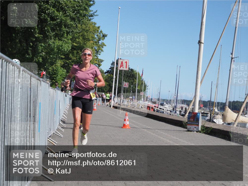 17.08.2025 - KN Förde Triathlon 2025 KatJ http://msf.ph/oto/8612061 17.08.2025 12:13:32 Laufen 293, 297, 618, 639 meine-sportfotos.de