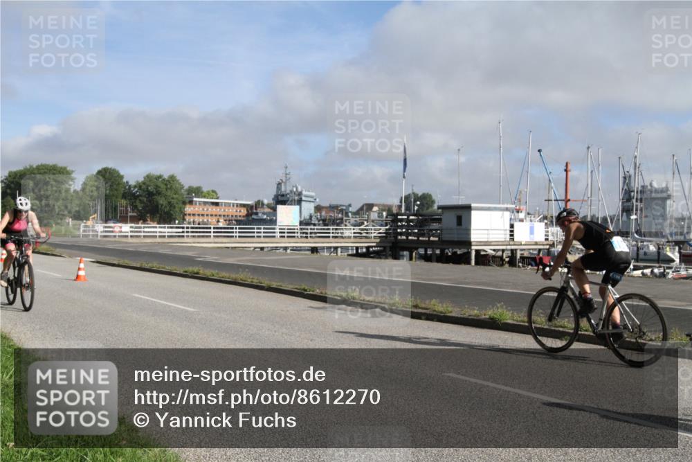 17.08.2025 - KN Förde Triathlon 2025 Yannick Fuchs http://msf.ph/oto/8612270 17.08.2025 09:20:32 Radfahren 120, 125, 126, 127, 198 meine-sportfotos.de
