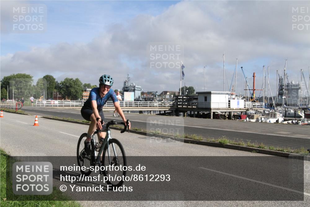 17.08.2025 - KN Förde Triathlon 2025 Yannick Fuchs http://msf.ph/oto/8612293 17.08.2025 09:22:33 Radfahren 104, 148 meine-sportfotos.de