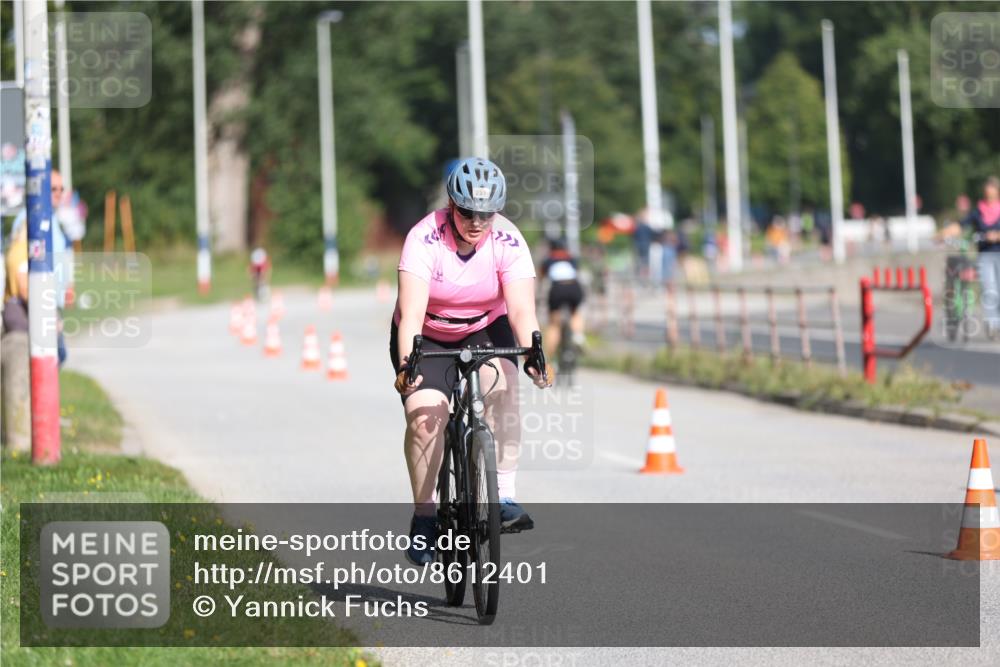17.08.2025 - KN Förde Triathlon 2025 Yannick Fuchs http://msf.ph/oto/8612401 17.08.2025 10:02:33 Radfahren 251, 224, 250 meine-sportfotos.de