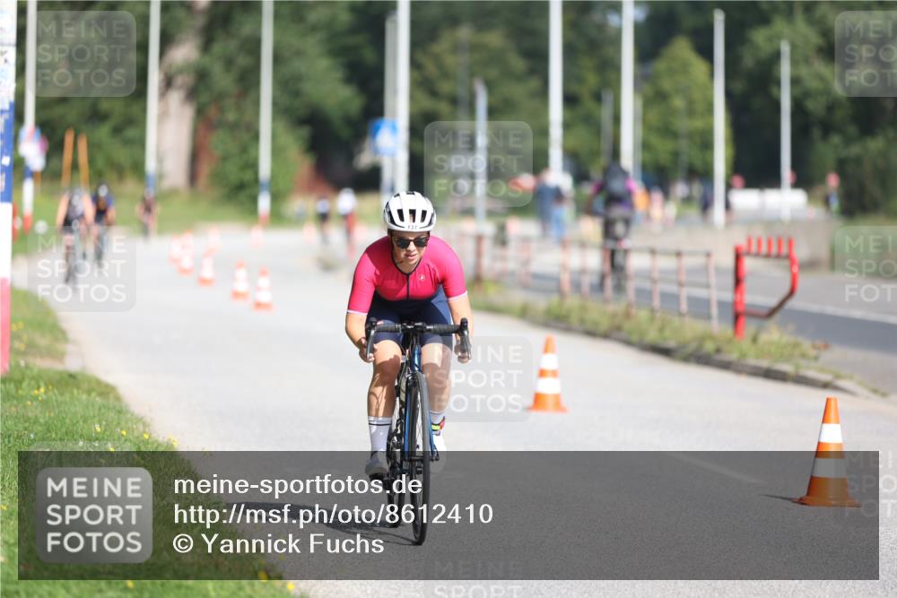 17.08.2025 - KN Förde Triathlon 2025 Yannick Fuchs http://msf.ph/oto/8612410 17.08.2025 10:02:48 Radfahren 137, 153, 181 meine-sportfotos.de