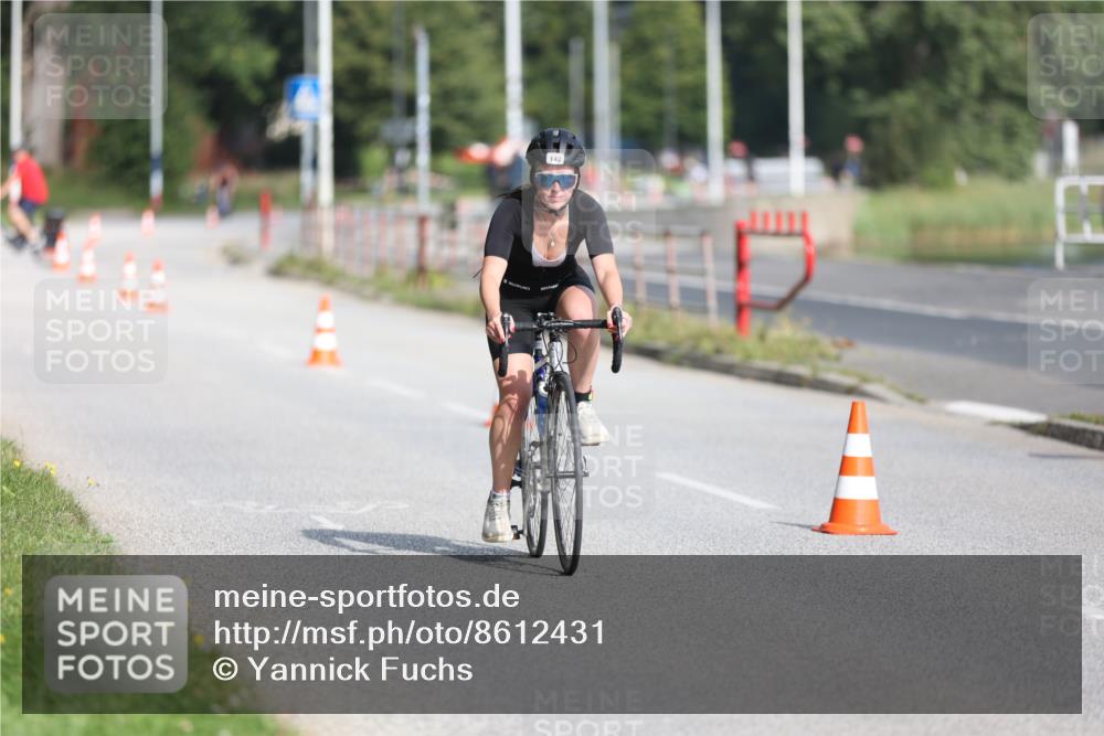 17.08.2025 - KN Förde Triathlon 2025 Yannick Fuchs http://msf.ph/oto/8612431 17.08.2025 10:03:05 Radfahren 142, 216, 181 meine-sportfotos.de