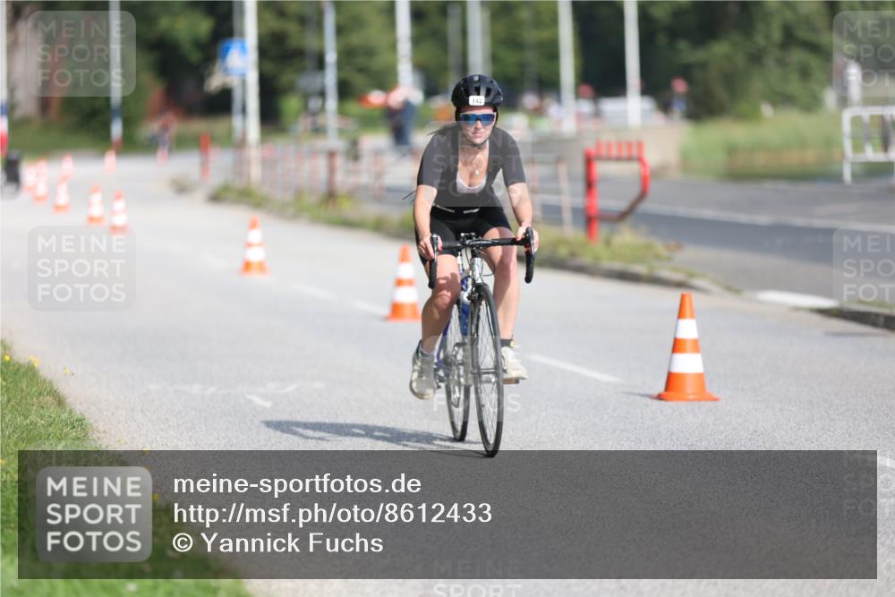 17.08.2025 - KN Förde Triathlon 2025 Yannick Fuchs http://msf.ph/oto/8612433 17.08.2025 10:03:05 Radfahren 142, 216, 181 meine-sportfotos.de