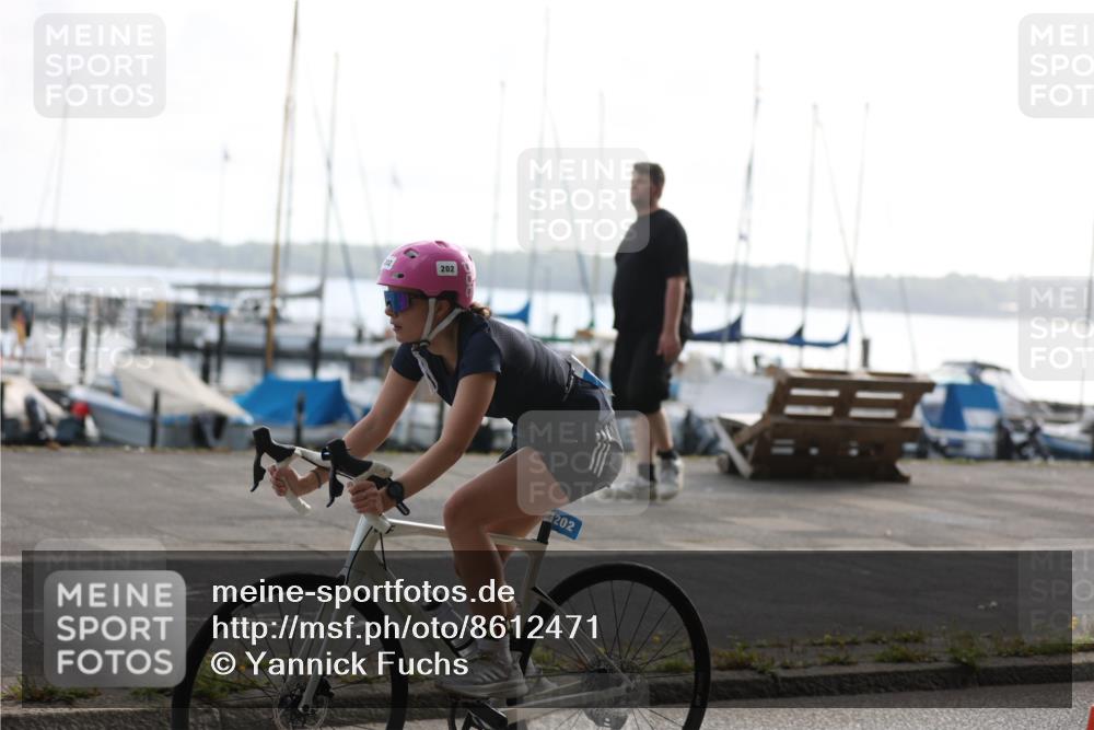 17.08.2025 - KN Förde Triathlon 2025 Yannick Fuchs http://msf.ph/oto/8612471 17.08.2025 10:03:31 Radfahren 149, 183, 202, 213, 215, 221, 223, 242, 158, 183 meine-sportfotos.de