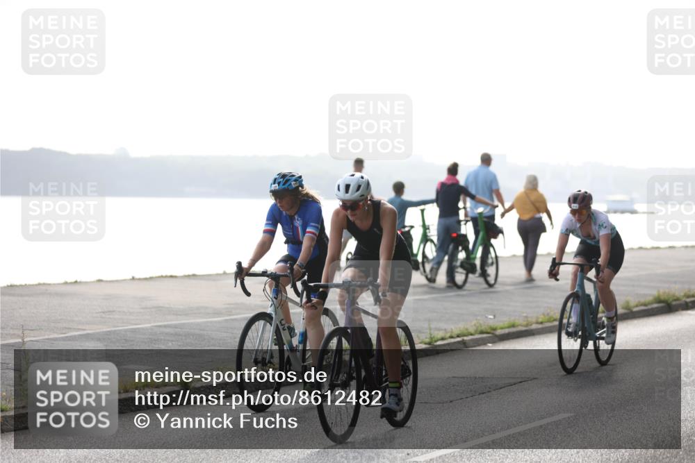 17.08.2025 - KN Förde Triathlon 2025 Yannick Fuchs http://msf.ph/oto/8612482 17.08.2025 10:03:34 Radfahren 149, 160, 172, 213, 215, 221, 242, 254, 183, 202, 223 meine-sportfotos.de