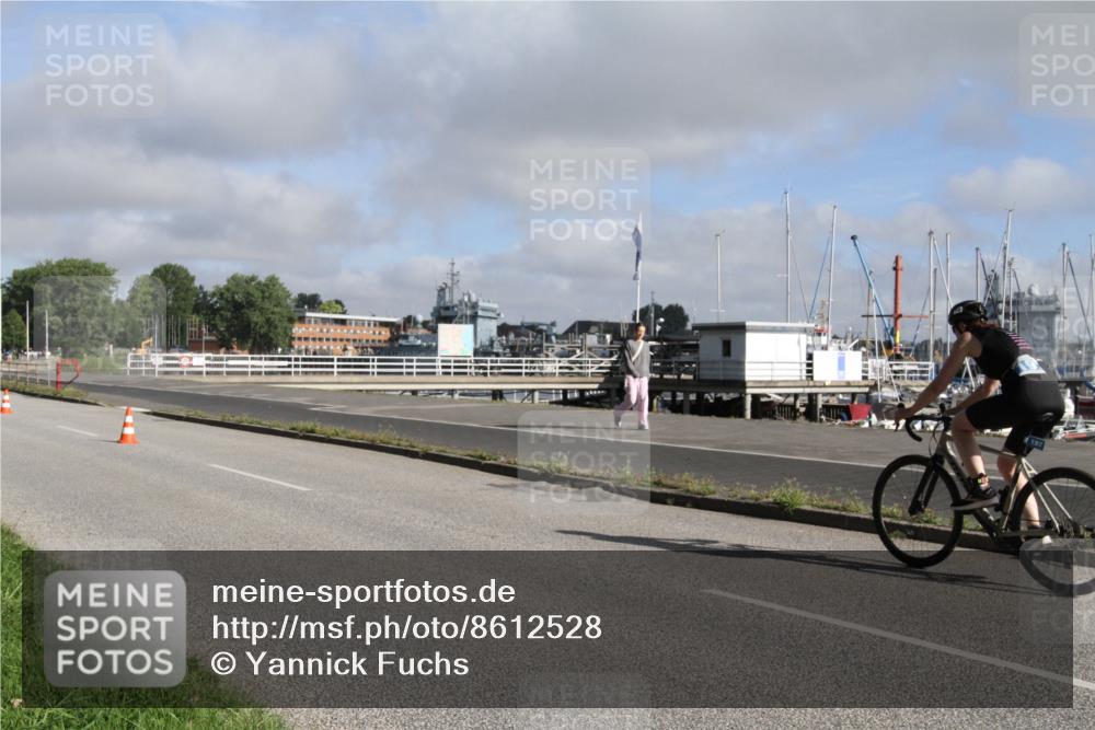 17.08.2025 - KN Förde Triathlon 2025 Yannick Fuchs http://msf.ph/oto/8612528 17.08.2025 09:30:52 Radfahren 117, 157, 197 meine-sportfotos.de