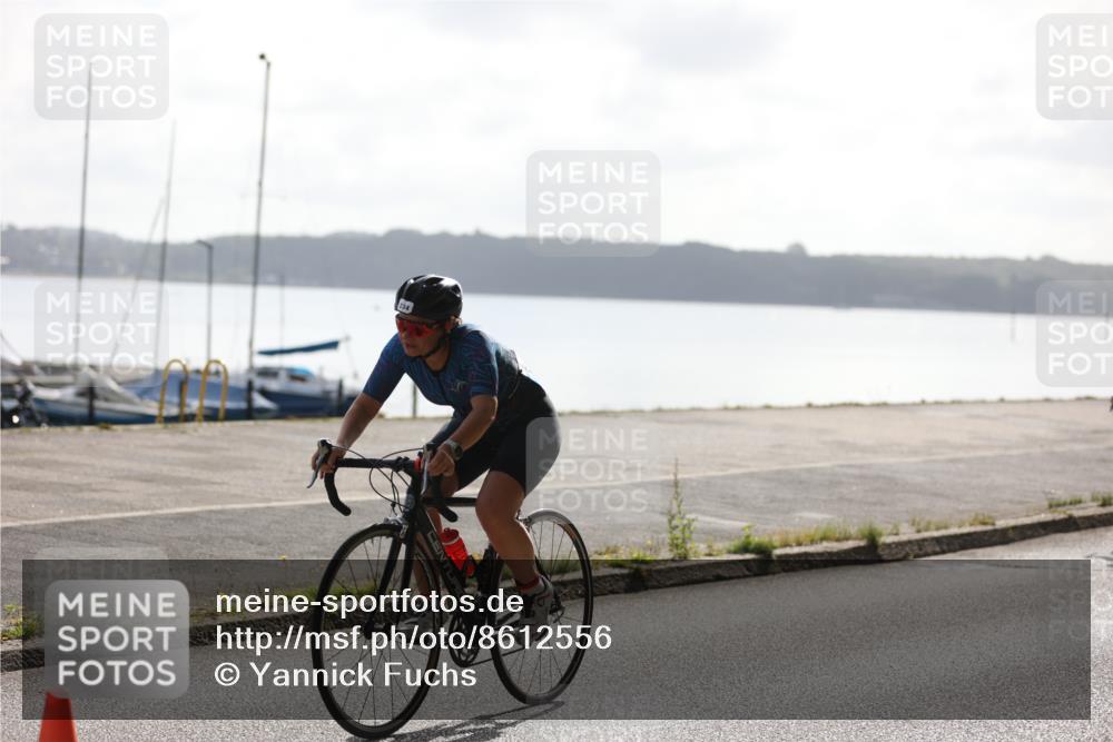 17.08.2025 - KN Förde Triathlon 2025 Yannick Fuchs http://msf.ph/oto/8612556 17.08.2025 10:04:12 Radfahren 111, 196, 211, 218, 224, 234 meine-sportfotos.de