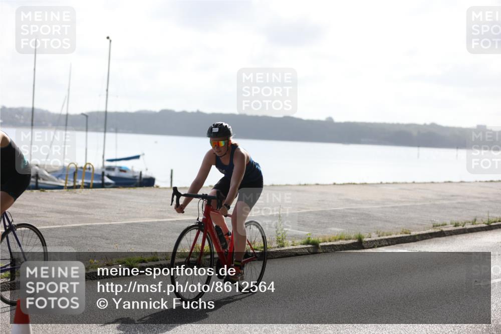 17.08.2025 - KN Förde Triathlon 2025 Yannick Fuchs http://msf.ph/oto/8612564 17.08.2025 10:04:14 Radfahren 111, 196, 211, 218, 224, 234, 211 meine-sportfotos.de