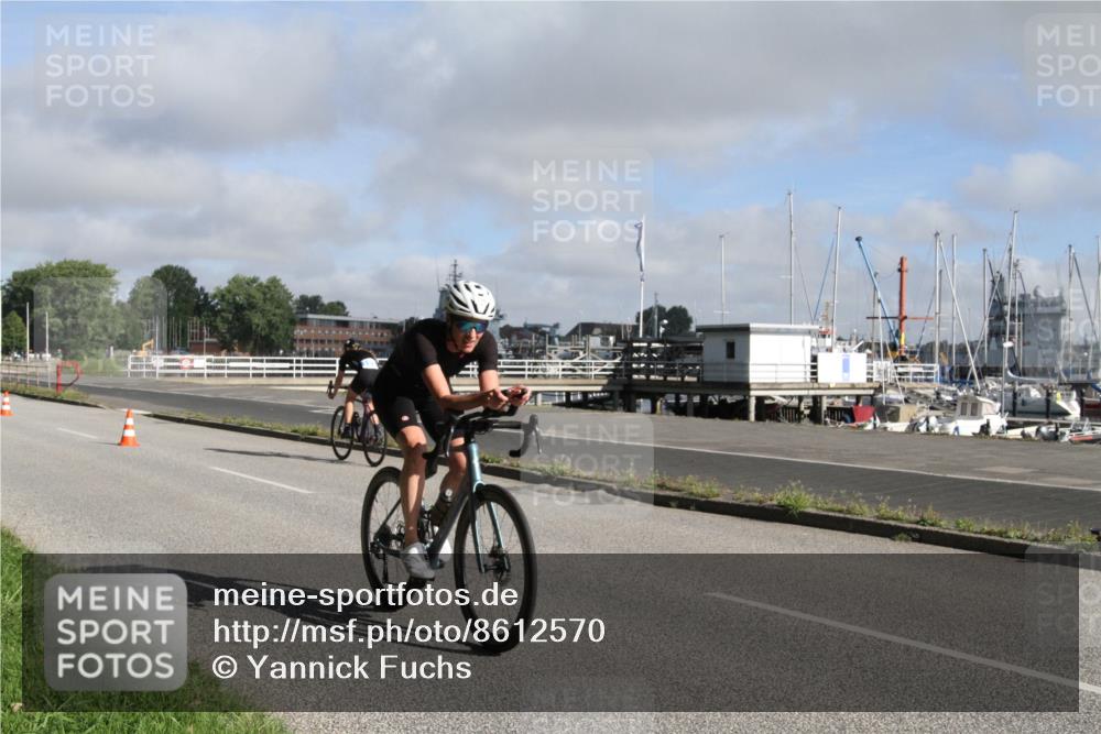 17.08.2025 - KN Förde Triathlon 2025 Yannick Fuchs http://msf.ph/oto/8612570 17.08.2025 09:31:22 Radfahren 120, 133, 136, 198, 219 meine-sportfotos.de