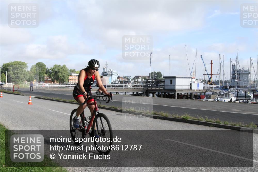 17.08.2025 - KN Förde Triathlon 2025 Yannick Fuchs http://msf.ph/oto/8612787 17.08.2025 09:33:35 Radfahren 120, 231, 237 meine-sportfotos.de