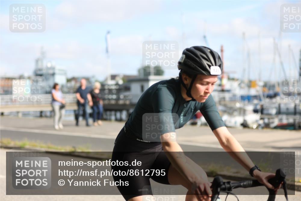 17.08.2025 - KN Förde Triathlon 2025 Yannick Fuchs http://msf.ph/oto/8612795 17.08.2025 10:06:03 Radfahren 111, 131, 167, 196, 199, 211, 218, 244, 111, 174, 234 meine-sportfotos.de