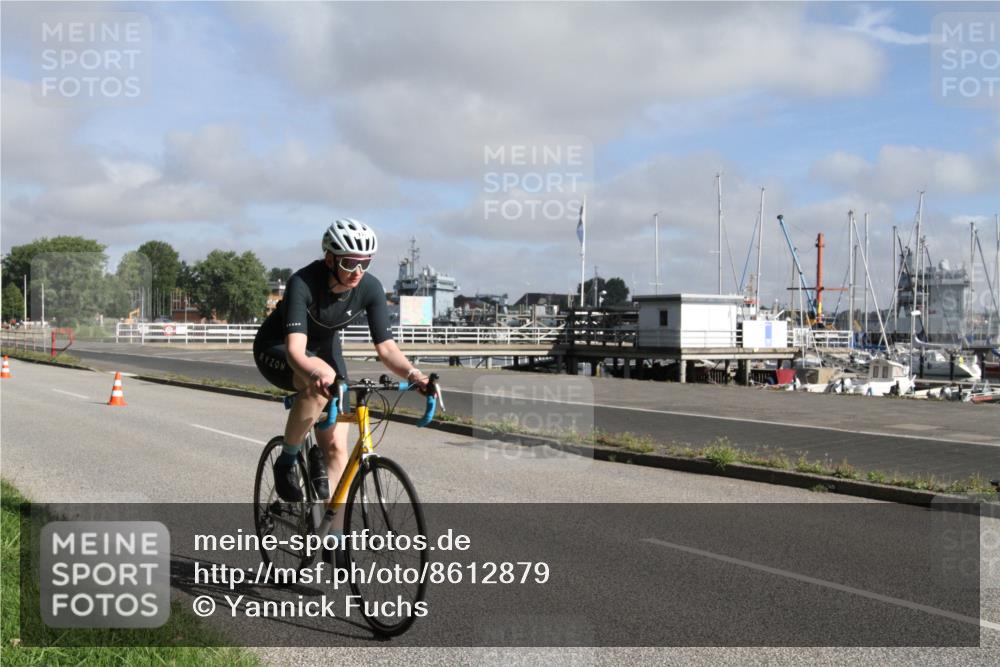 17.08.2025 - KN Förde Triathlon 2025 Yannick Fuchs http://msf.ph/oto/8612879 17.08.2025 09:34:54 Radfahren 122, 166 meine-sportfotos.de