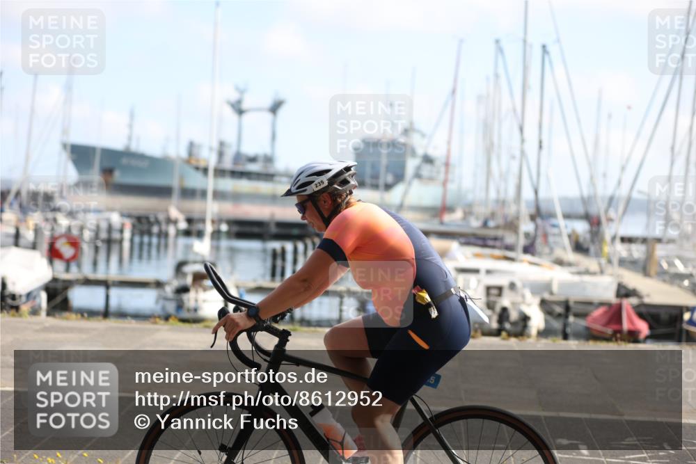 17.08.2025 - KN Förde Triathlon 2025 Yannick Fuchs http://msf.ph/oto/8612952 17.08.2025 10:07:38 Radfahren 195, 201, 235, 243 meine-sportfotos.de