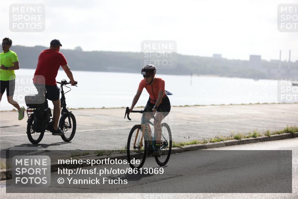 17.08.2025 - KN Förde Triathlon 2025 Yannick Fuchs http://msf.ph/oto/8613069 17.08.2025 10:09:49 Radfahren 225, 195, 201 meine-sportfotos.de