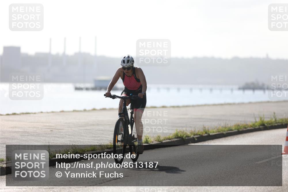 17.08.2025 - KN Förde Triathlon 2025 Yannick Fuchs http://msf.ph/oto/8613187 17.08.2025 09:18:27 Radfahren 120, 157, 121 meine-sportfotos.de