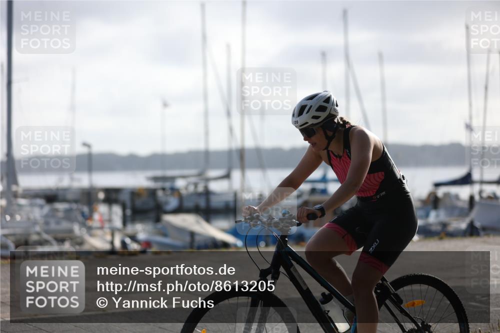 17.08.2025 - KN Förde Triathlon 2025 Yannick Fuchs http://msf.ph/oto/8613205 17.08.2025 09:18:30 Radfahren 117, 120, 157, 121 meine-sportfotos.de