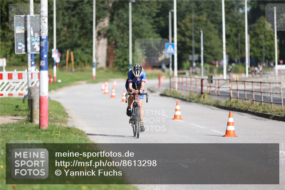 17.08.2025 - KN Förde Triathlon 2025 Yannick Fuchs http://msf.ph/oto/8613298 17.08.2025 09:19:09 Radfahren 108, 109, 110, 113, 116 meine-sportfotos.de